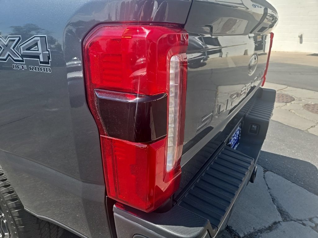 Used 2026 Ford F350 Lariat w/ Black Appearance Package AWD/4WD image 35