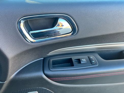 Used 2017 Dodge Durango R/T w/ Technology Group image 16