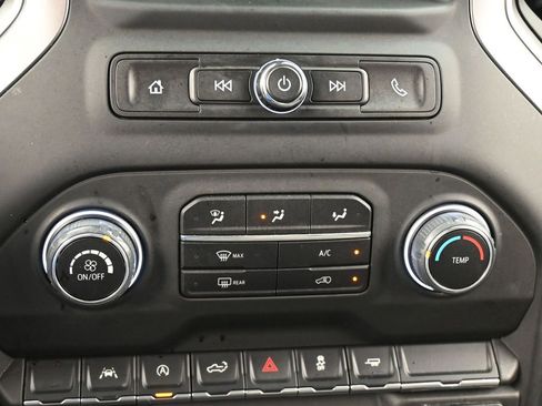 Used 2024 Chevrolet Silverado 1500 Custom image 25