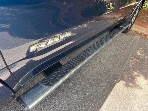 Used 2022 RAM 1500 Laramie w/ Sport Appearance Package AWD/4WD image 18