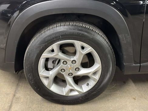 Used 2024 Chevrolet Trax LS w/ LS Convenience Package FWD image 10