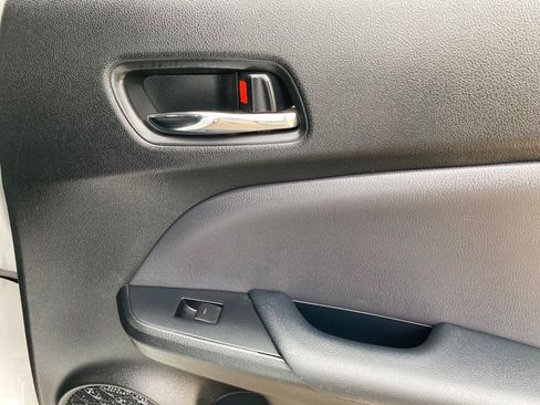 Used 2022 Toyota Prius LE FWD image 36