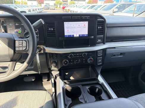 Used 2024 Ford F250 XLT w/ Tremor Off-Road Package AWD/4WD image 31