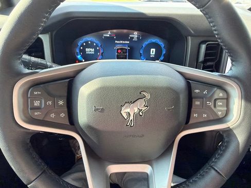 Used 2025 Ford Bronco Badlands w/ Sasquatch Package AWD/4WD image 15