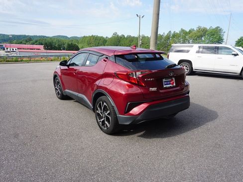 Used 2018 Toyota C-HR XLE FWD image 15