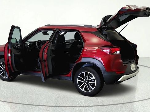 Used 2025 Chevrolet TrailBlazer LT AWD/4WD image 10