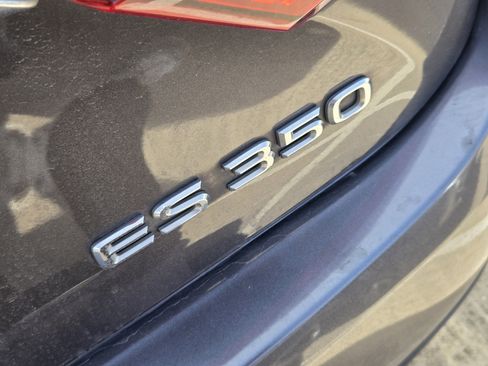 Used 2016 Lexus ES 350 w/ Luxury Package w/Wood Trim image 11