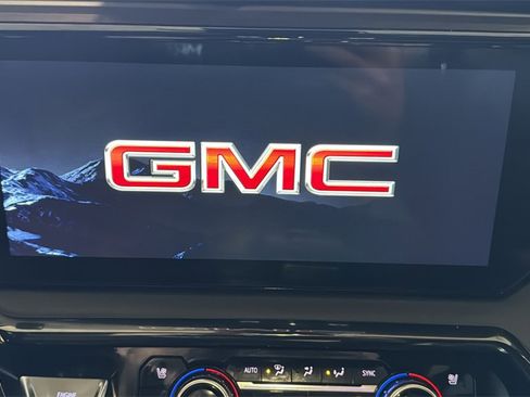 Used 2022 GMC Sierra 1500 AT4 w/ AT4 Premium Package image 26