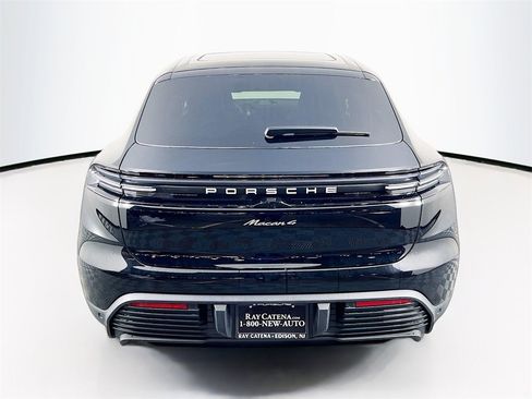 New 2025 Porsche Macan 4 Electric image 10