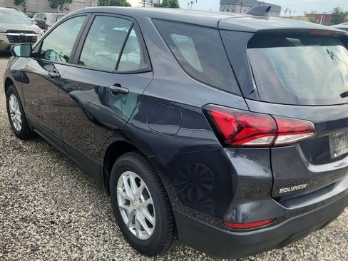 Used 2022 Chevrolet Equinox LS AWD/4WD image 6
