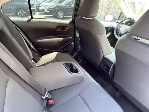 Used 2022 Toyota Corolla LE FWD image 16