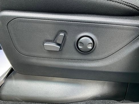 New 2026 RAM 1500 4x4 Crew Cab image 15