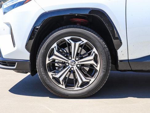 Used 2023 Toyota RAV4 XSE w/ Premium Package AWD/4WD image 10