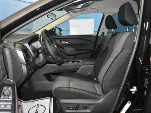 New 2026 Nissan Rogue SV w/ Cold Weather Package FWD image 5