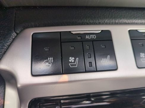 Used 2016 Toyota Land Cruiser w/ Four Season Floor Mat Package AWD/4WD image 19