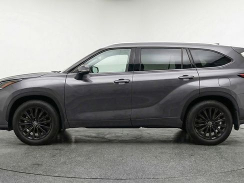 Used 2025 Toyota Highlander XSE image 5