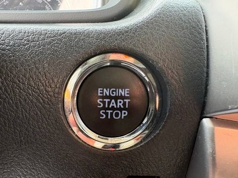 Used 2023 Toyota 4Runner Limited AWD/4WD image 21