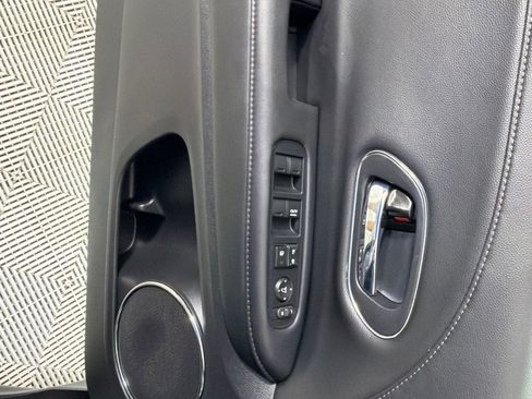 Used 2021 Honda HR-V EX-L image 10
