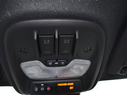 New 2025 GMC Canyon AT4 w/ AT4X Package image 13