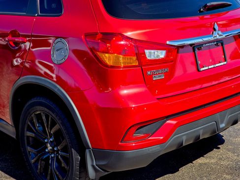 Used 2019 Mitsubishi Outlander Sport ES FWD image 17