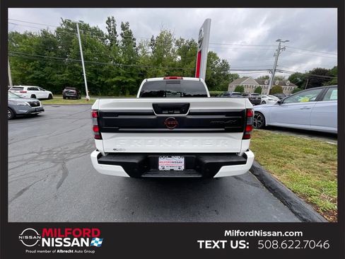 Used 2026 Nissan Frontier PRO-4X AWD/4WD image 4