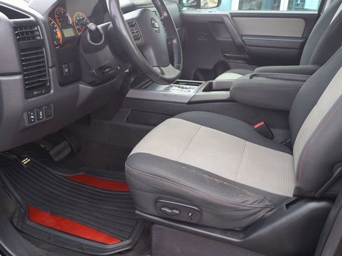 Used 2011 Nissan Titan S AWD/4WD image 22