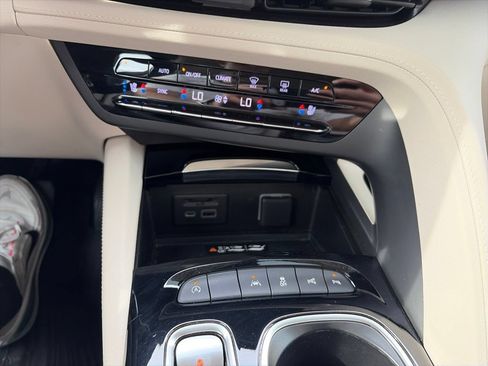 Used 2023 Buick Envision Avenir FWD image 21