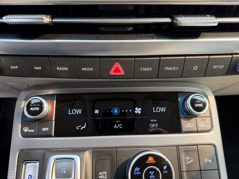 Used 2024 Hyundai Palisade Calligraphy AWD/4WD image 17