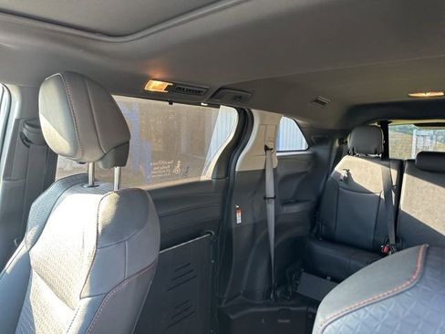 Used 2024 Toyota Sienna XSE w/ XSE Plus Package image 15