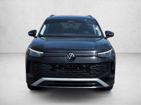 Used 2025 Volkswagen Tiguan S w/ 18" Wheel Package AWD/4WD image 3