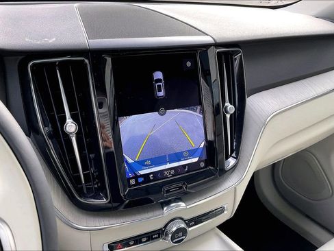 Certified 2023 Volvo XC60 B5 Plus w/ Climate Package AWD/4WD image 14