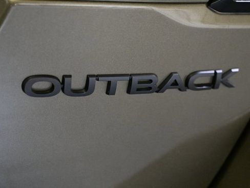 Used 2025 Subaru Outback Onyx Edition AWD/4WD image 13