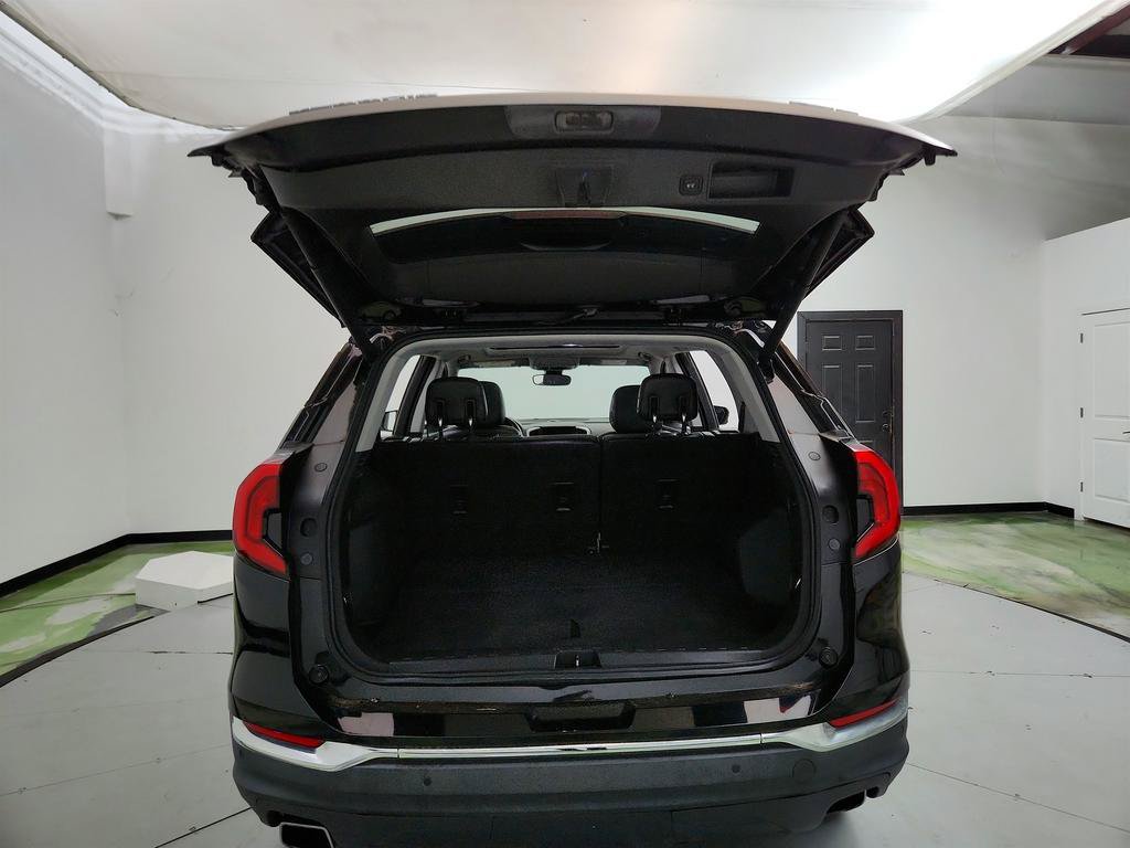 Used 2020 GMC Terrain SLT w/ GMC Pro Grade Package AWD/4WD image 30