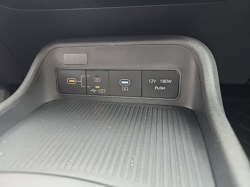 New 2026 Hyundai Kona SE image 19