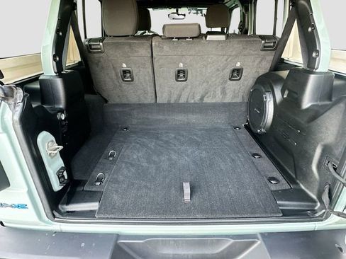 Used 2023 Jeep Wrangler Unlimited w/ Sun & Screen Package image 26