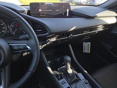 New 2026 MAZDA MAZDA3 Hatchback w/Premium Plus Pkg image 20