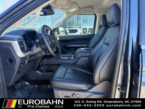 Used 2022 Ford Expedition XLT image 7