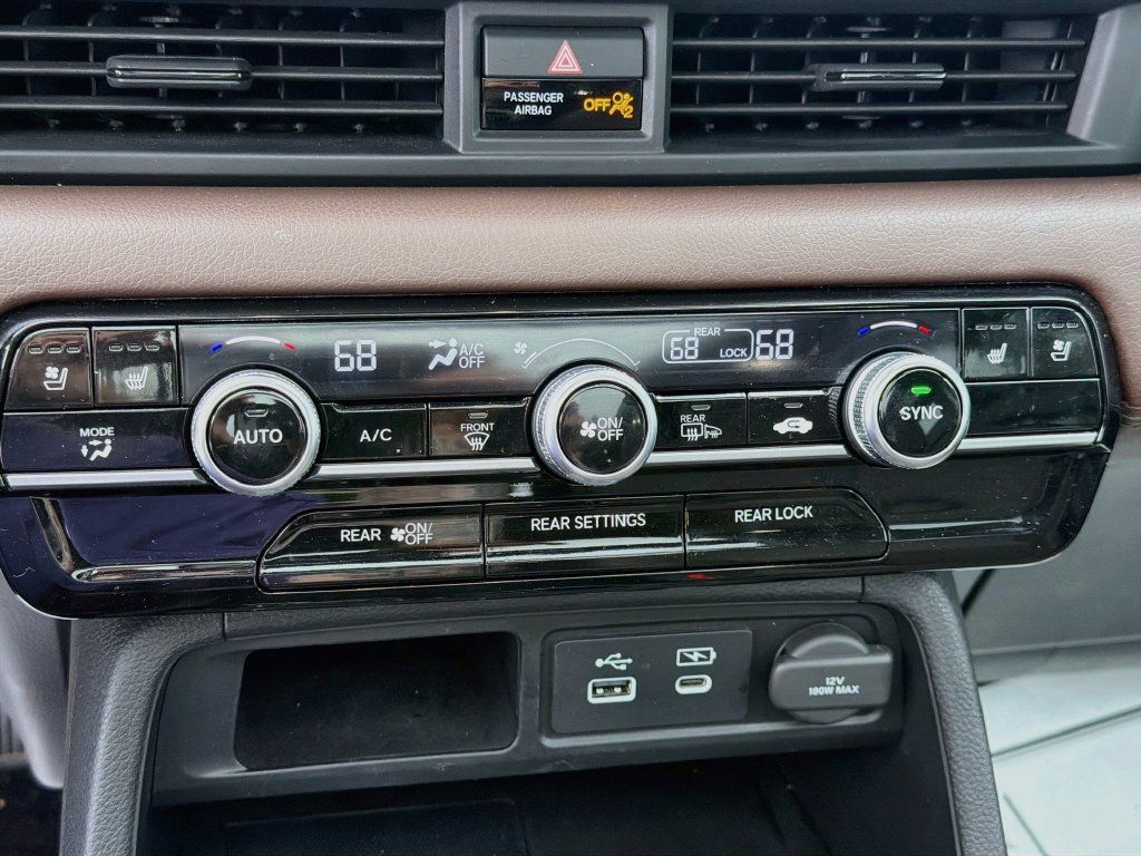 Used 2025 Honda Pilot Elite image 18