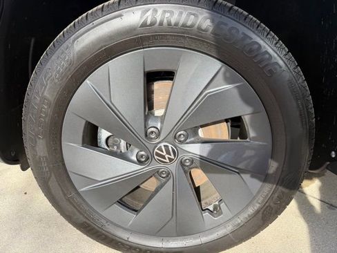New 2026 Volkswagen Taos S FWD image 25