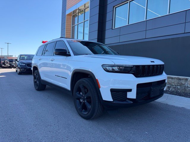 Used 2024 Jeep Grand Cherokee L Laredo AWD/4WD image 9