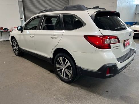 Used 2019 Subaru Outback 3.6R Limited w/ Popular Package #2 AWD/4WD image 5