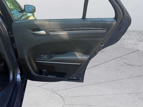 Used 2019 Chrysler 300 Touring w/ Sport Appearance Package RWD image 21