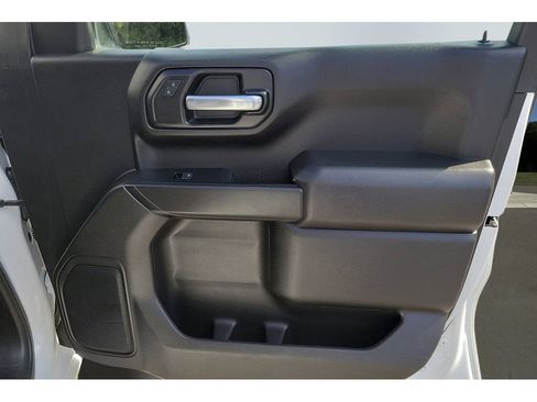 Used 2023 Chevrolet Silverado 1500 Custom AWD/4WD image 18