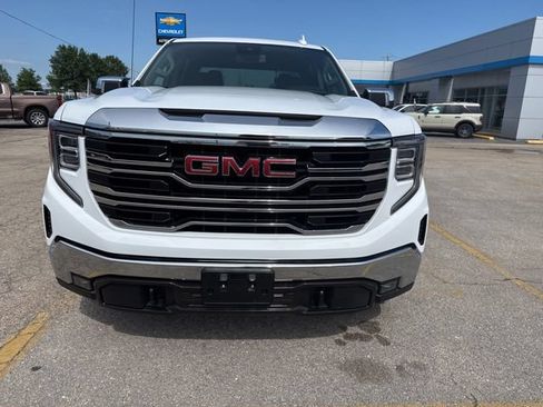 Used 2025 GMC Sierra 1500 SLT AWD/4WD image 5