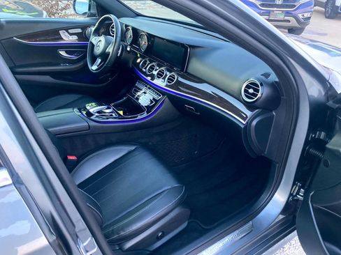 Used 2017 Mercedes-Benz E 300 4MATIC image 15