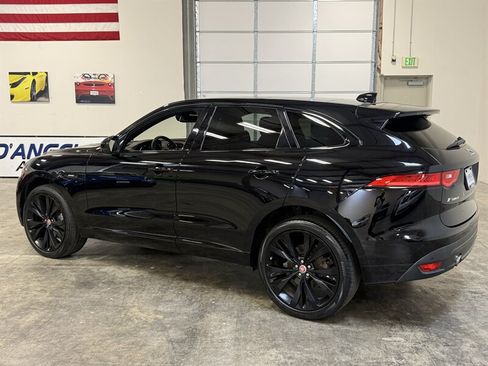 Used 2017 Jaguar F-PACE R-Sport AWD/4WD image 5