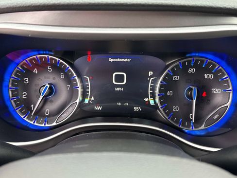 New 2026 Chrysler Pacifica Select image 27