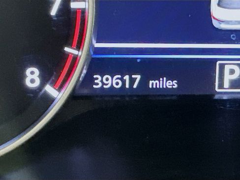 Used 2024 Nissan Sentra SV image 18