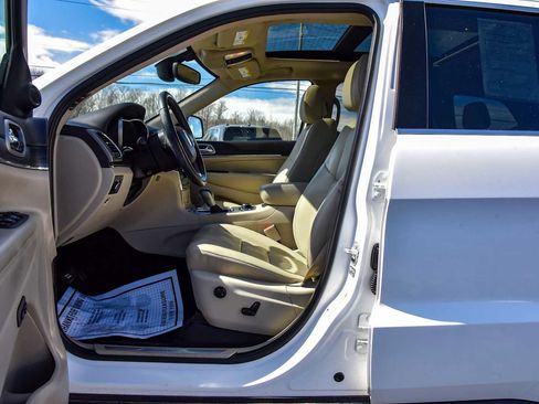 Certified 2021 Jeep Grand Cherokee Limited w/ Luxury Group II image 14