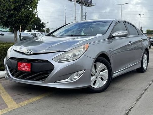 Used 2014 Hyundai Sonata Hybrid FWD image 2